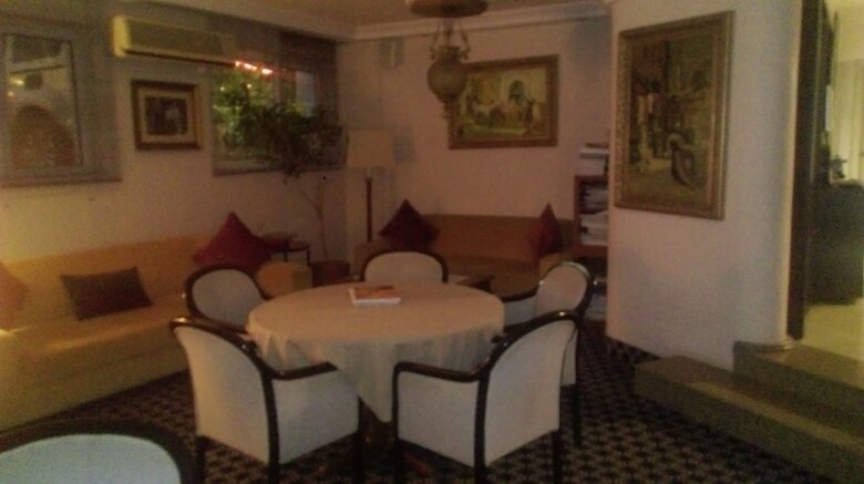 Bed & Breakfast Adapalas Hotel