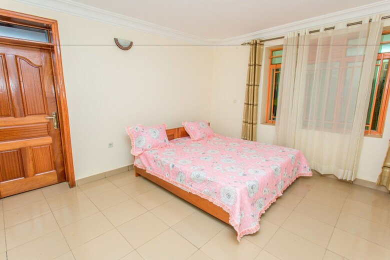 Hotel Iwacu Guesthouse