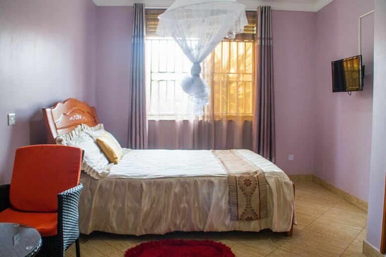 Homely Nest Hotel