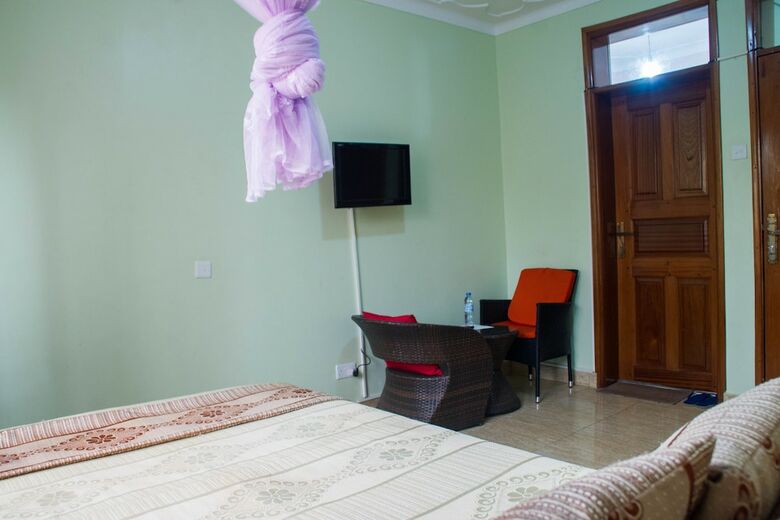 Homely Nest Hotel