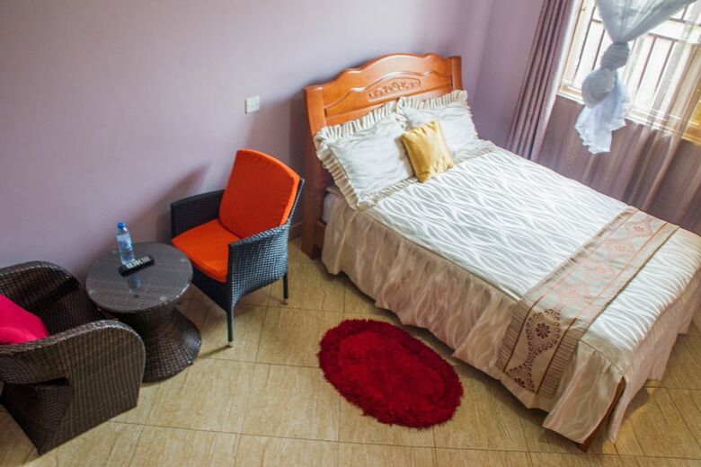 Homely Nest Hotel