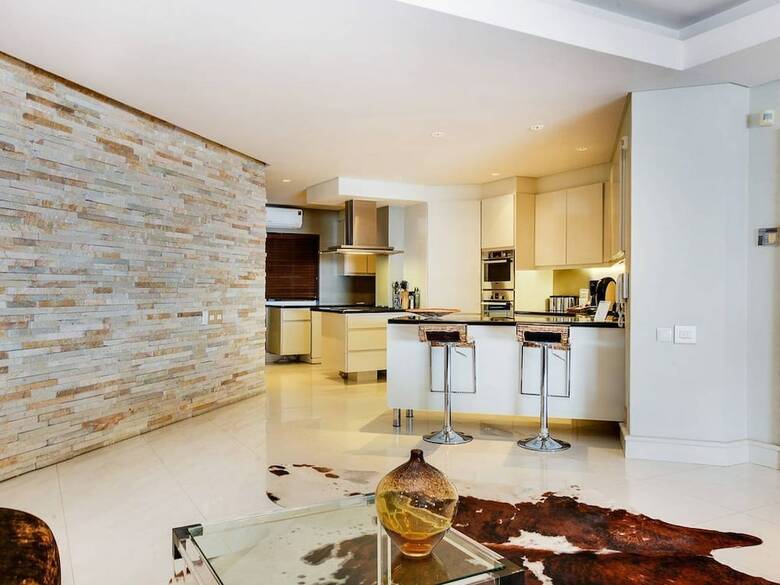 Rhapsody - Two Bedroom Apartment, Sleeps 4