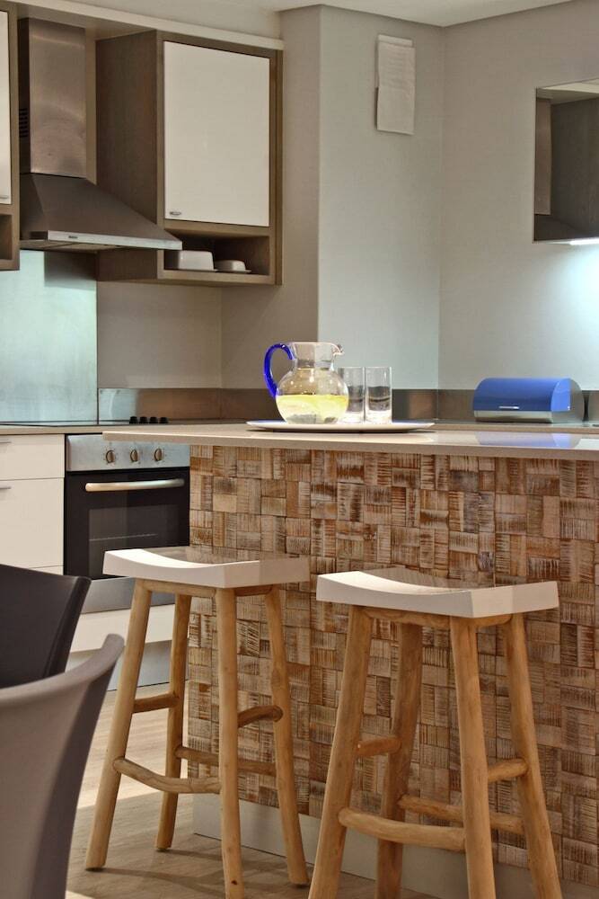Dunmore Blue - Two Bedroom Apartment, Sleeps 4