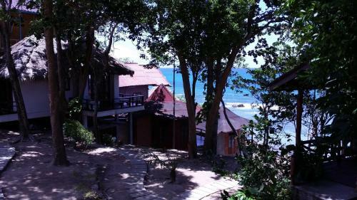 Hotel Clear View Resort