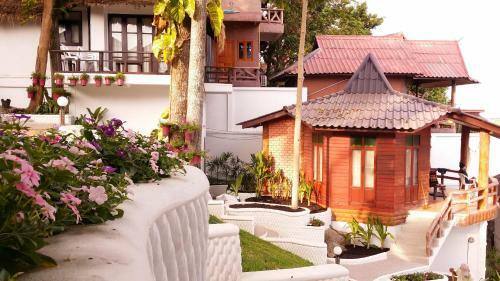 Hotel Clear View Resort