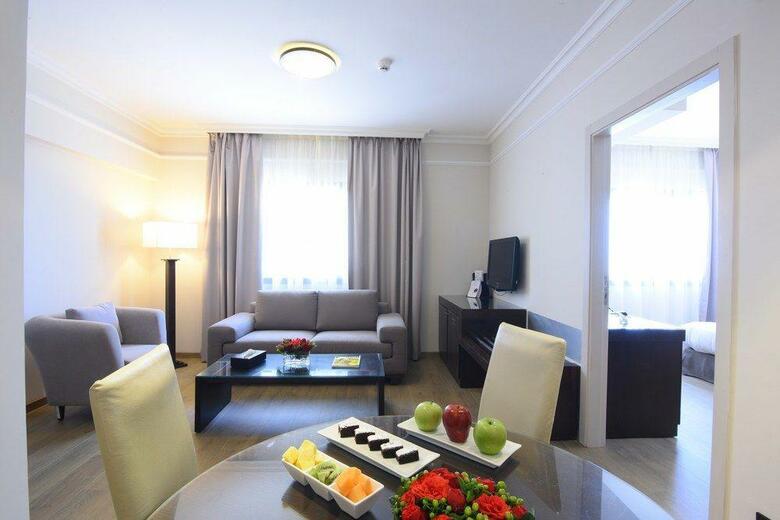 Hotel Ramada By Wyndham Downtown Beirut