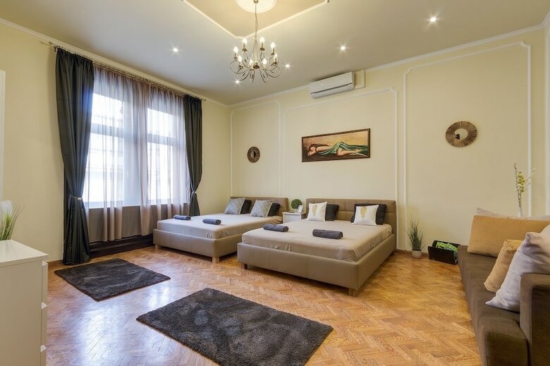 Real Apartments Andrassy