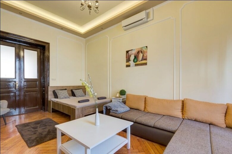 Real Apartments Andrassy