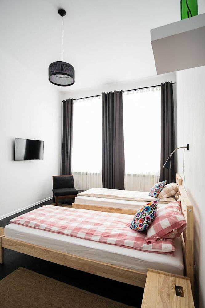 Hostal Hostel Likehome