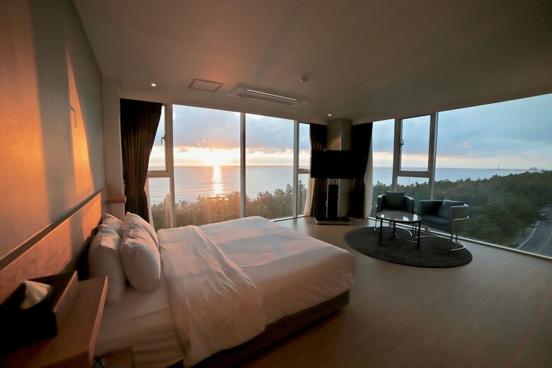 Avvio Hotel
