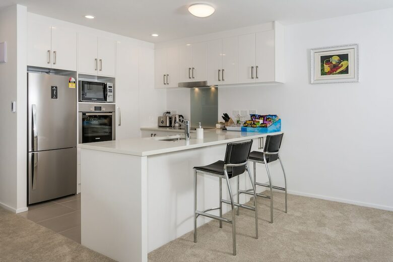 Albany Brand New Serviced Apartment