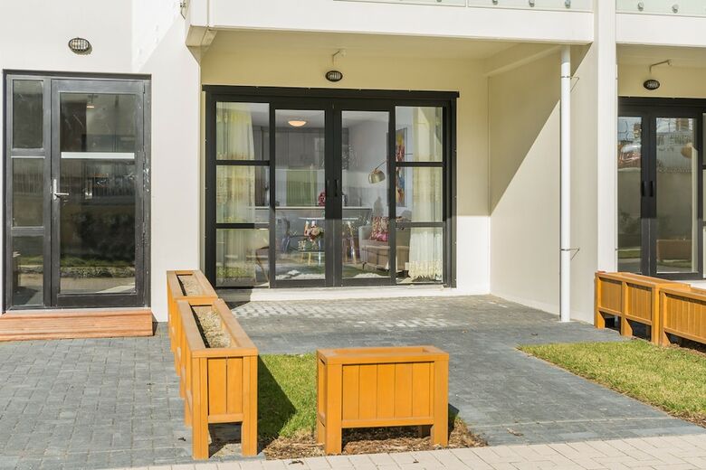Albany Brand New Serviced Apartment