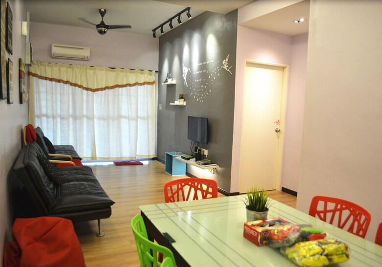 H & H Guesthouse 1