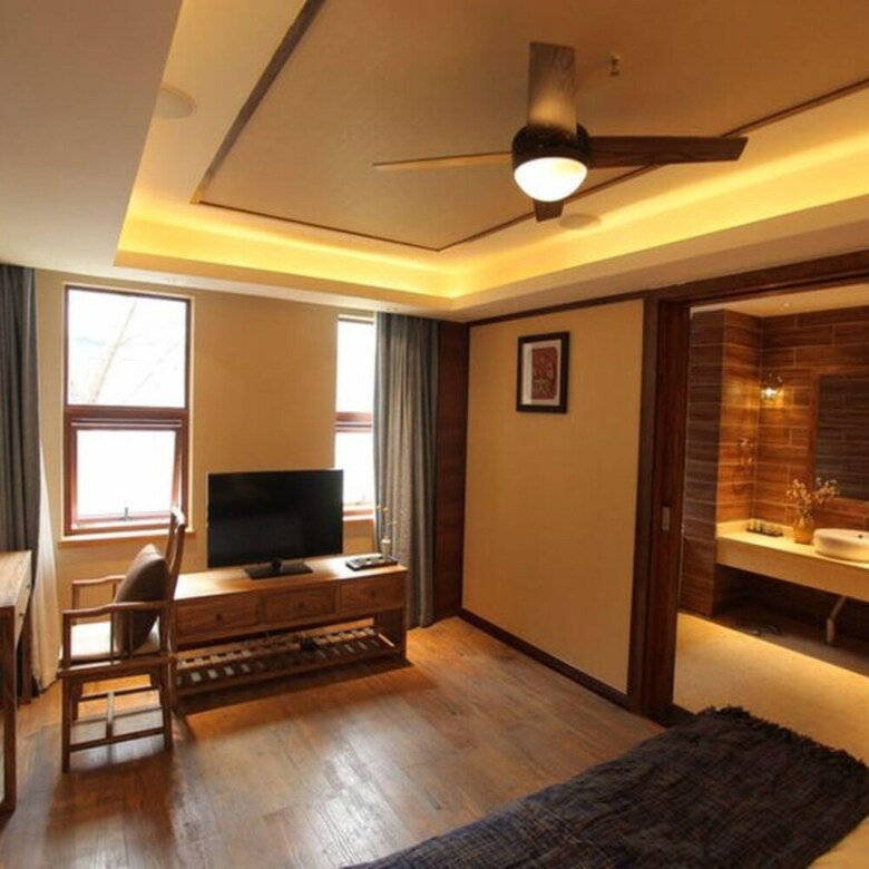Chengdu Chuanjia Heyuan Theme Hotel