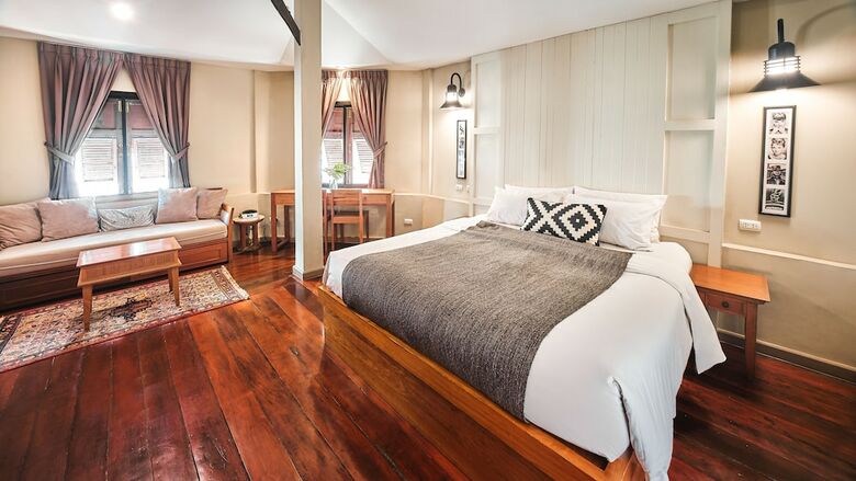 Hotel Prince Theatre Heritage Stay