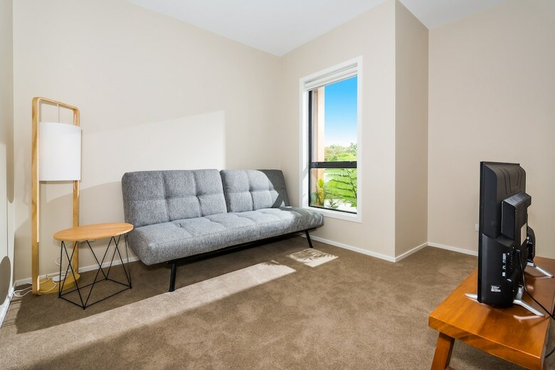 Unsworth Height New 3 Bedrooms Unit