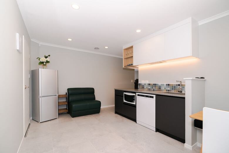 Albany Rosedale Modern 2 Bedroom Unit