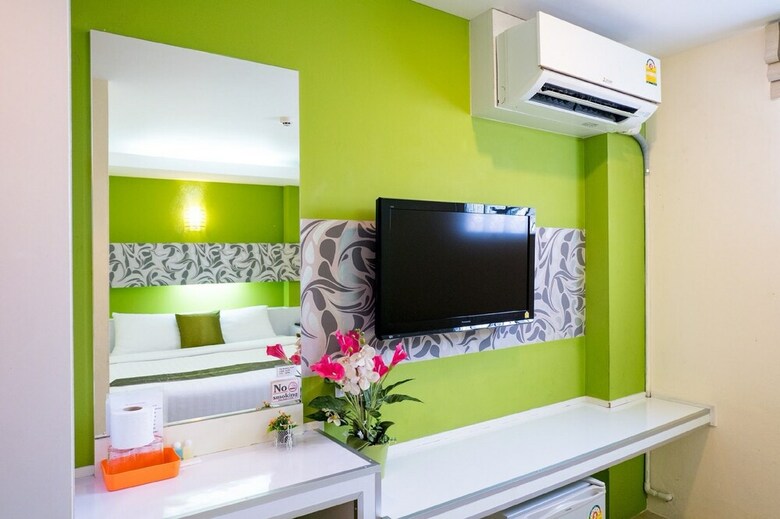 The Konnect Hotel