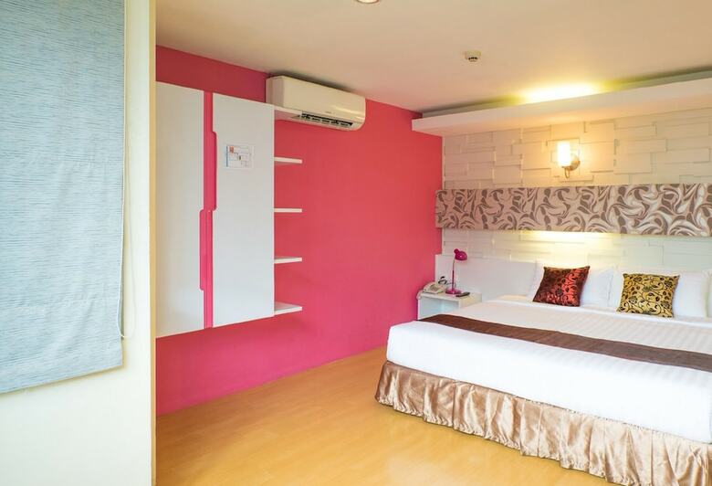 The Konnect Hotel