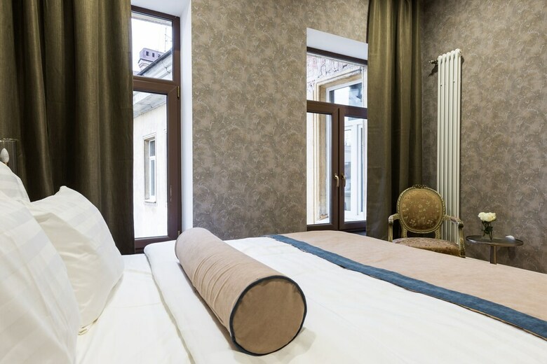Boutique Apartment 26/16