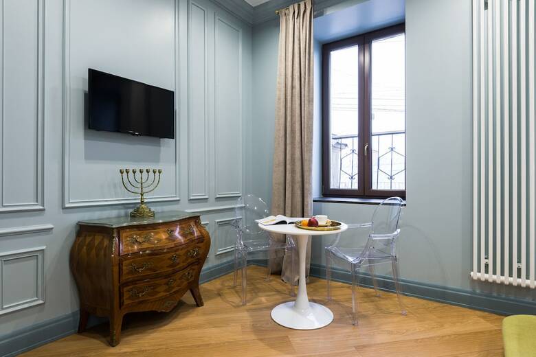 Boutique Apartment 26/16