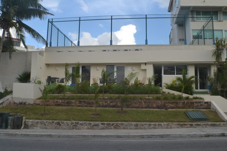 Apartamentos Brisas 10 Beachside Suites