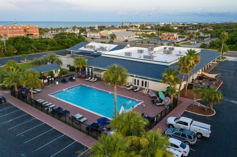 Ocean Coast Hotel At The Beach