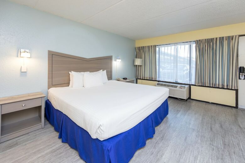 Ocean Coast Hotel At The Beach