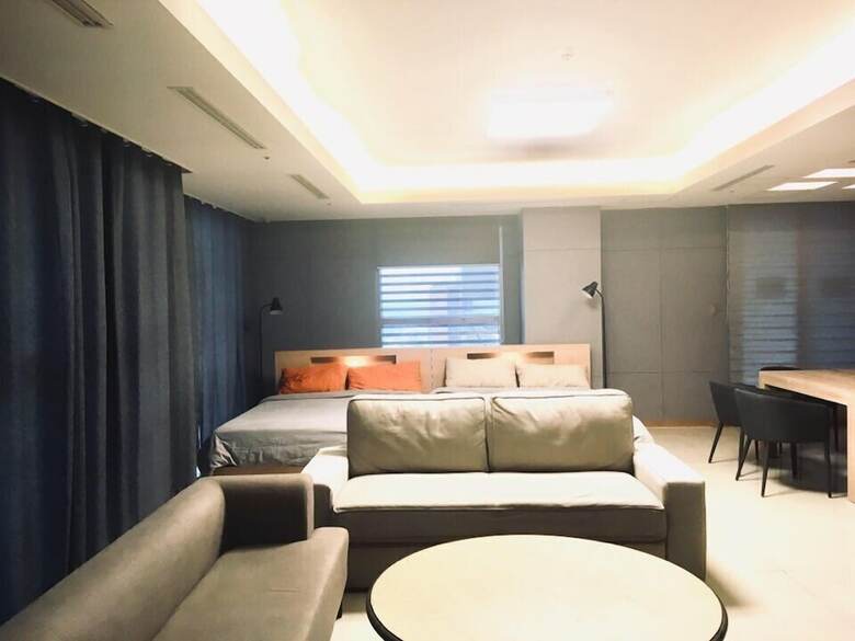 Canal Walk Aparthotel