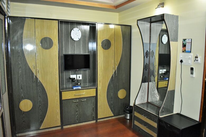 Hotel Debjyoti