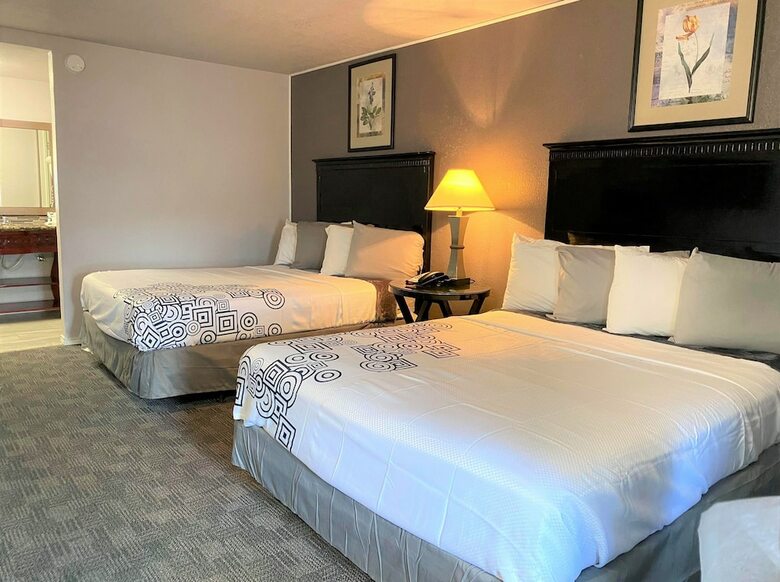 Motel R Nite Star Inn & Suite