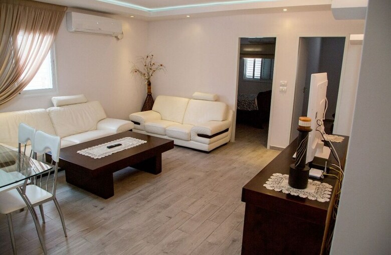 The Seasons Beach Apartment 2