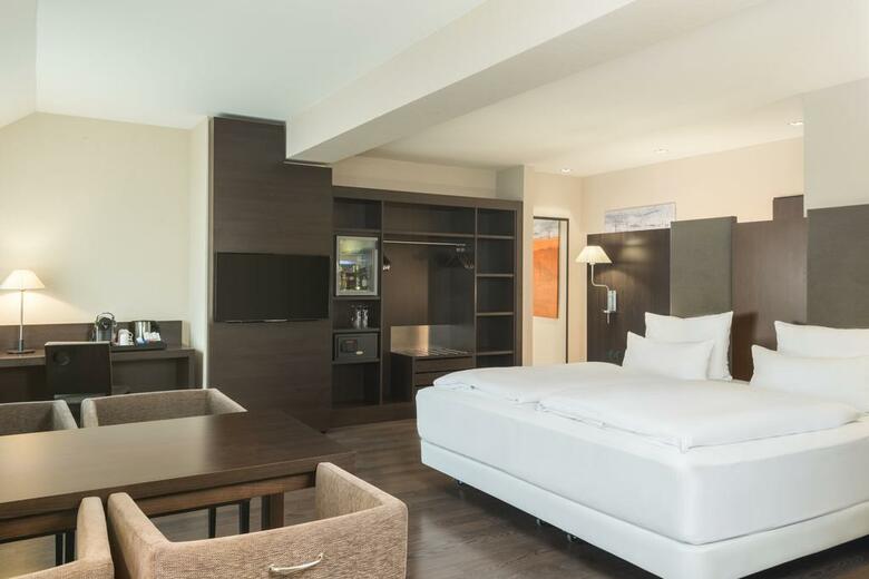 Hotel NH D�sseldorf K�nigsallee