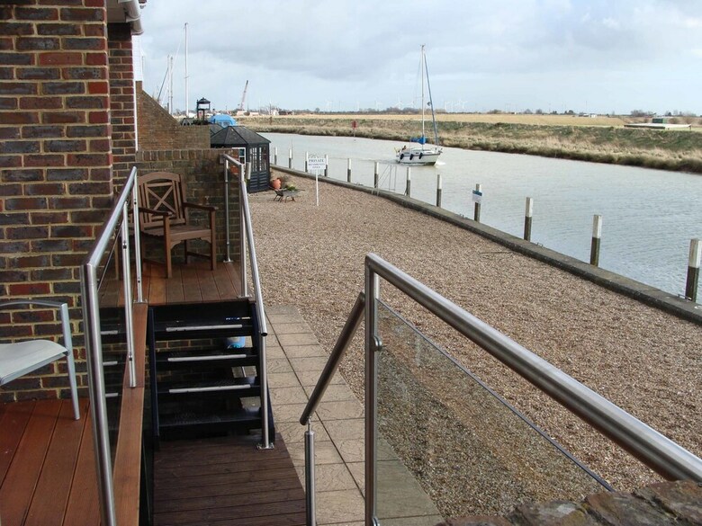 16 The Boathouse, Rye