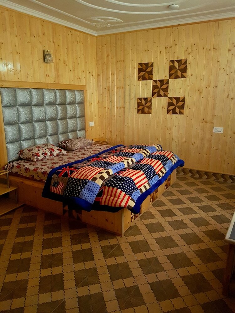 Hotel Grand Noora Palace
