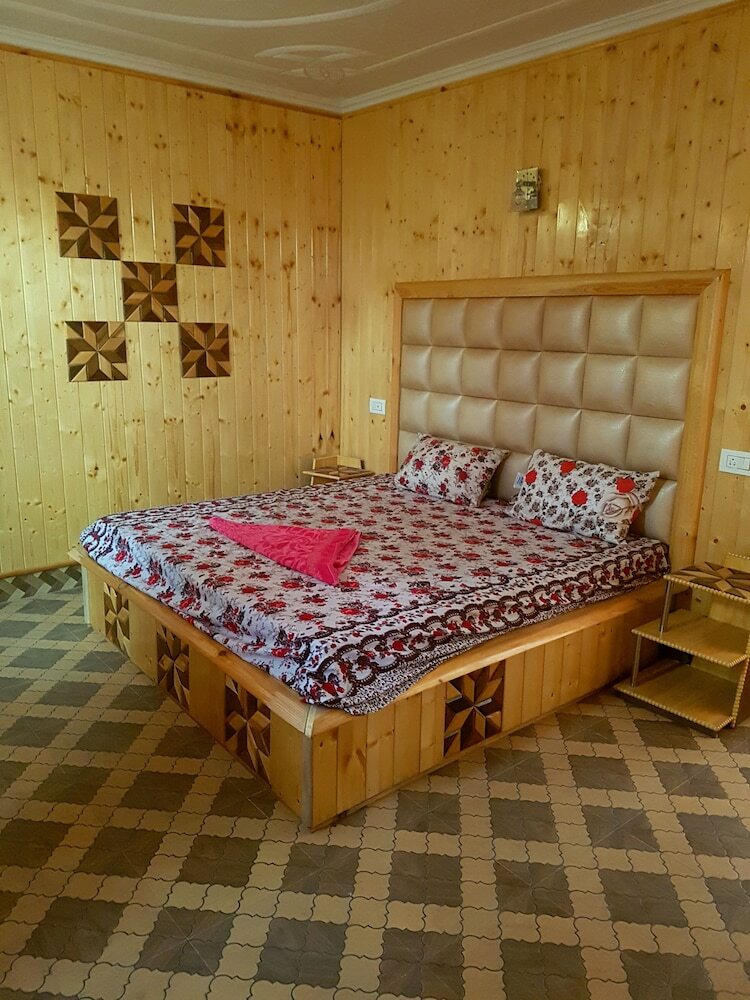 Hotel Grand Noora Palace