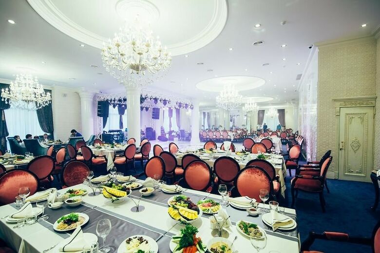 Royal Hotel