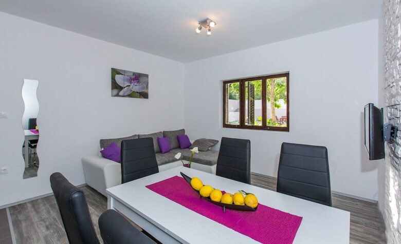 Apartments Villa Roza