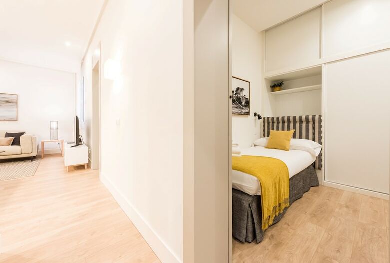 Apartamentos Goya City Center