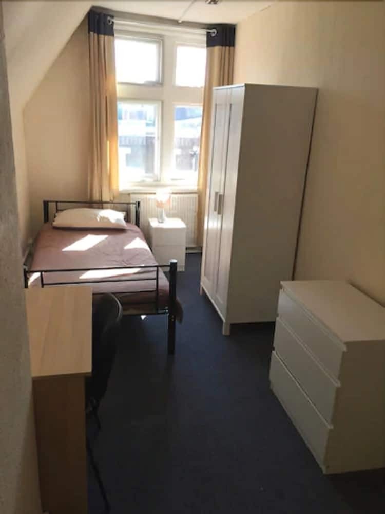 Hostal Amity Hostel