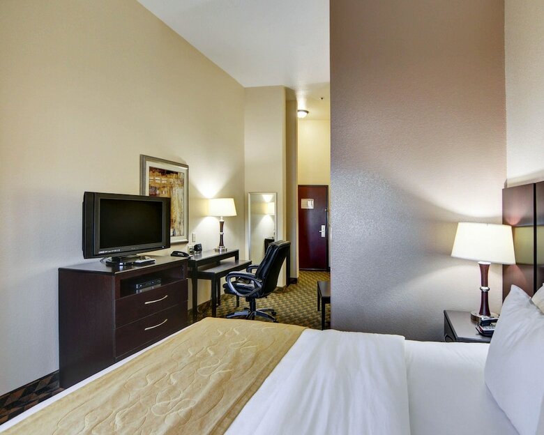 Hotel Comfort Suites