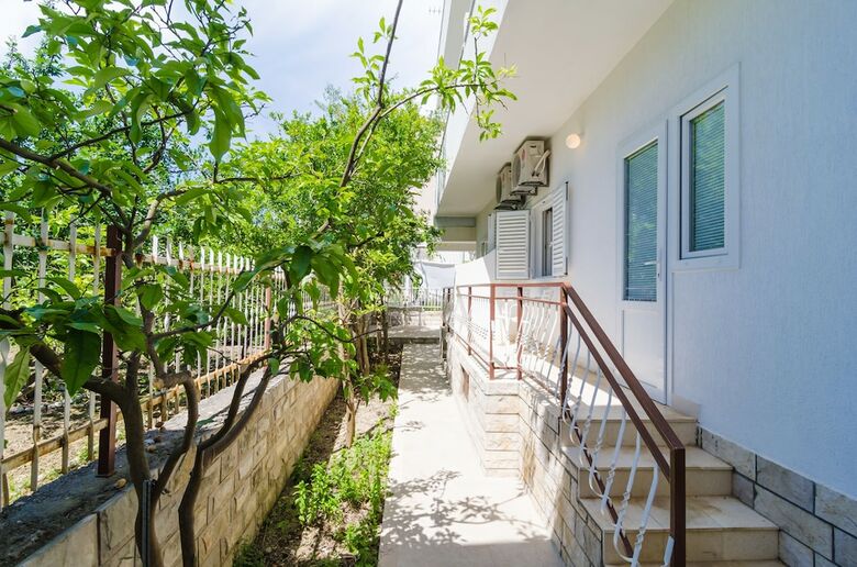 Hotel Apartments & Rooms Barisic
