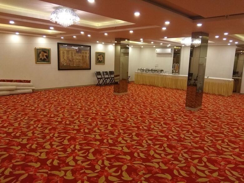 Hotel Nirvana Suites