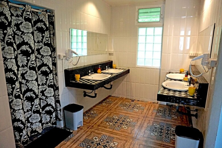 Hostal Sea Turtle Hostel - Adults Only