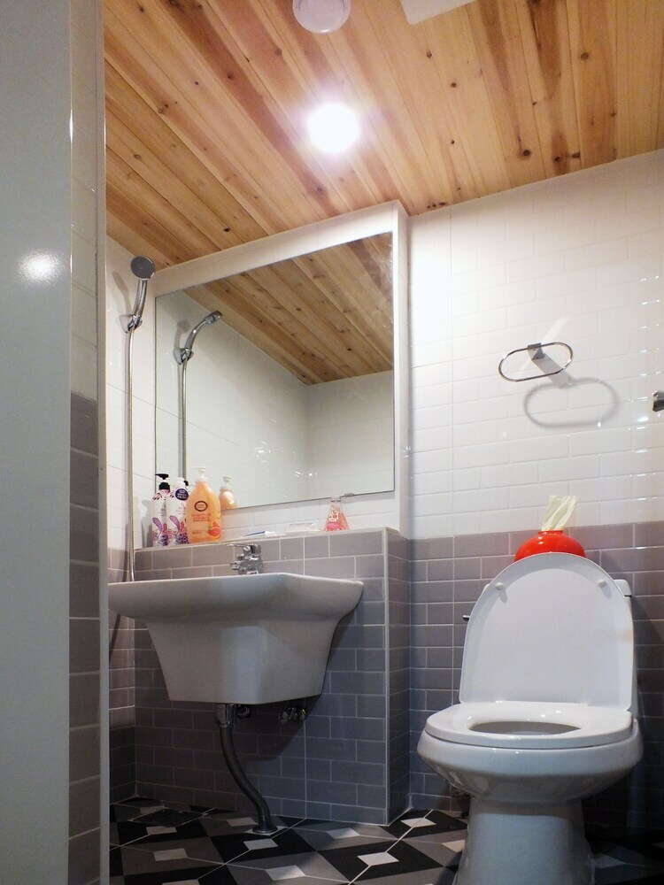 Hostal Arie-ne Guesthouse - Hostel