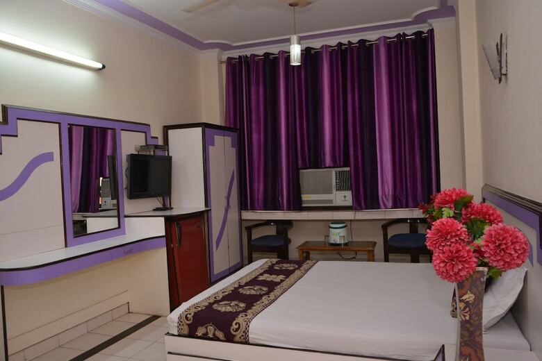 Hotel Yatri International G.h
