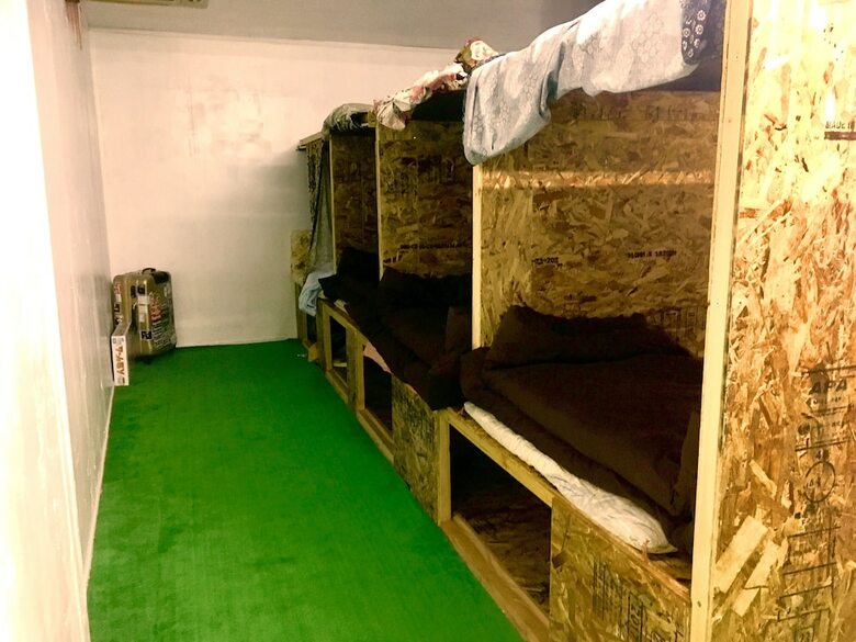Hostal Uvillage - Hostel