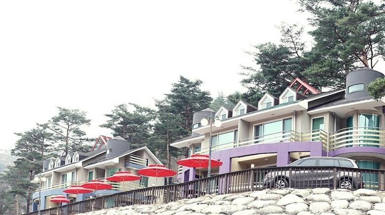 Royaltree Pension