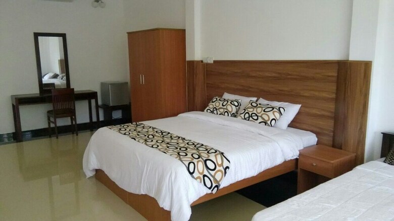 Mangroven River View Hotel