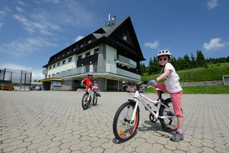 Horsk� Hotel Friesovy Boudy
